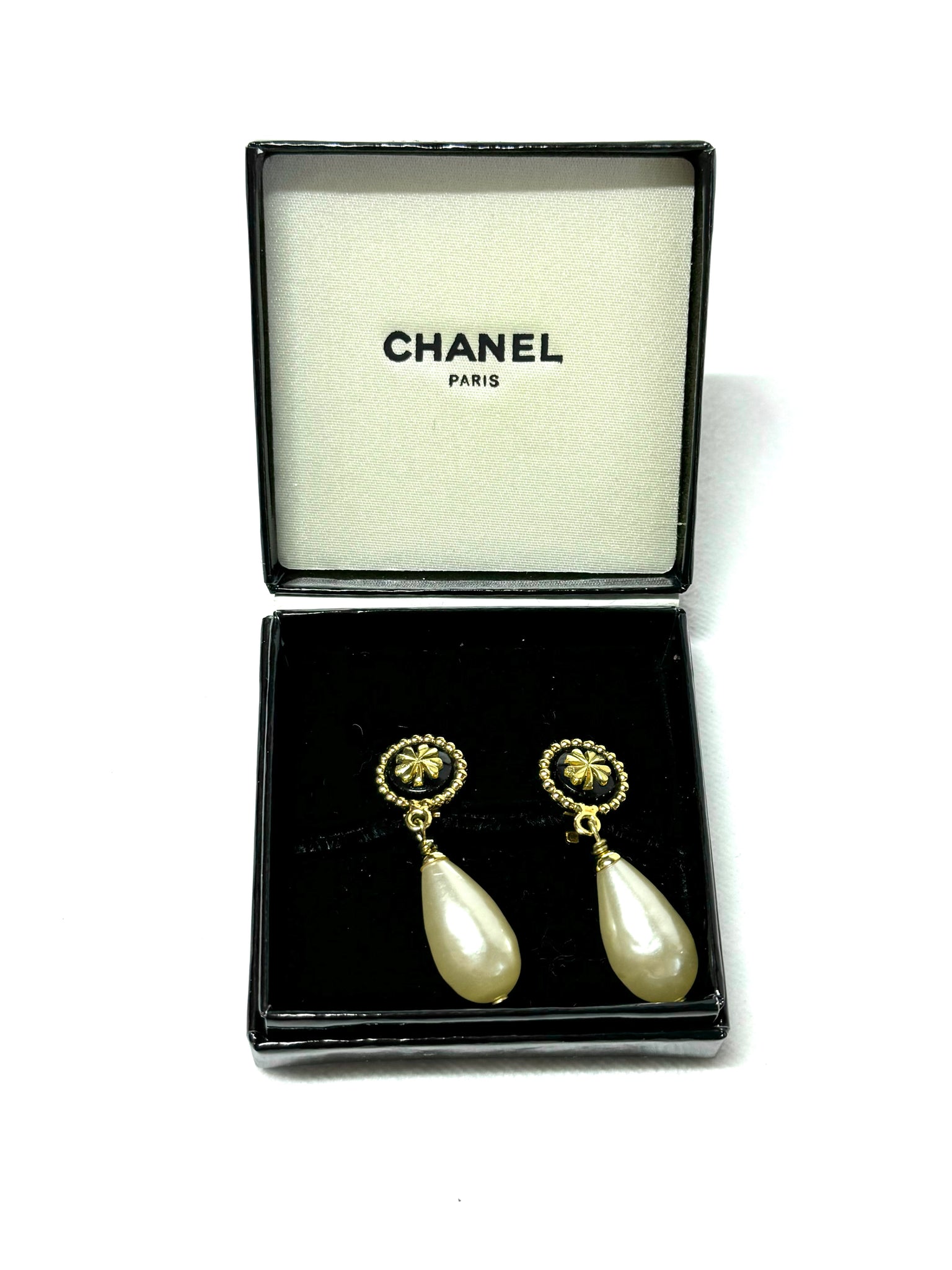 Vintage Chanel Clip On Earrings w/ Pearl