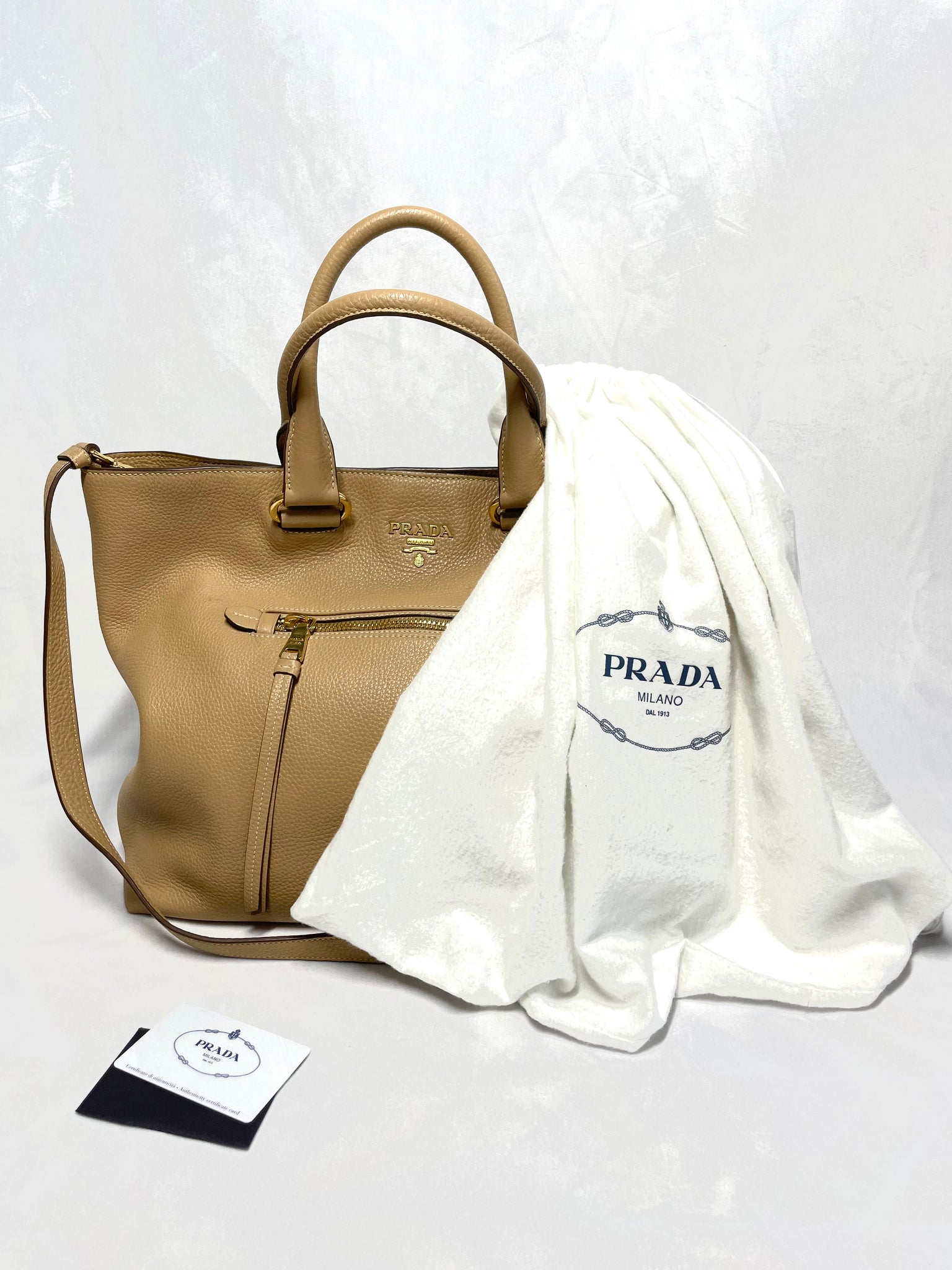 Prada vitello 2025 daino leather tote