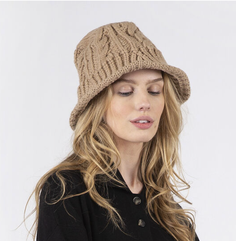 Cable Knit Bucket Hat (camel)