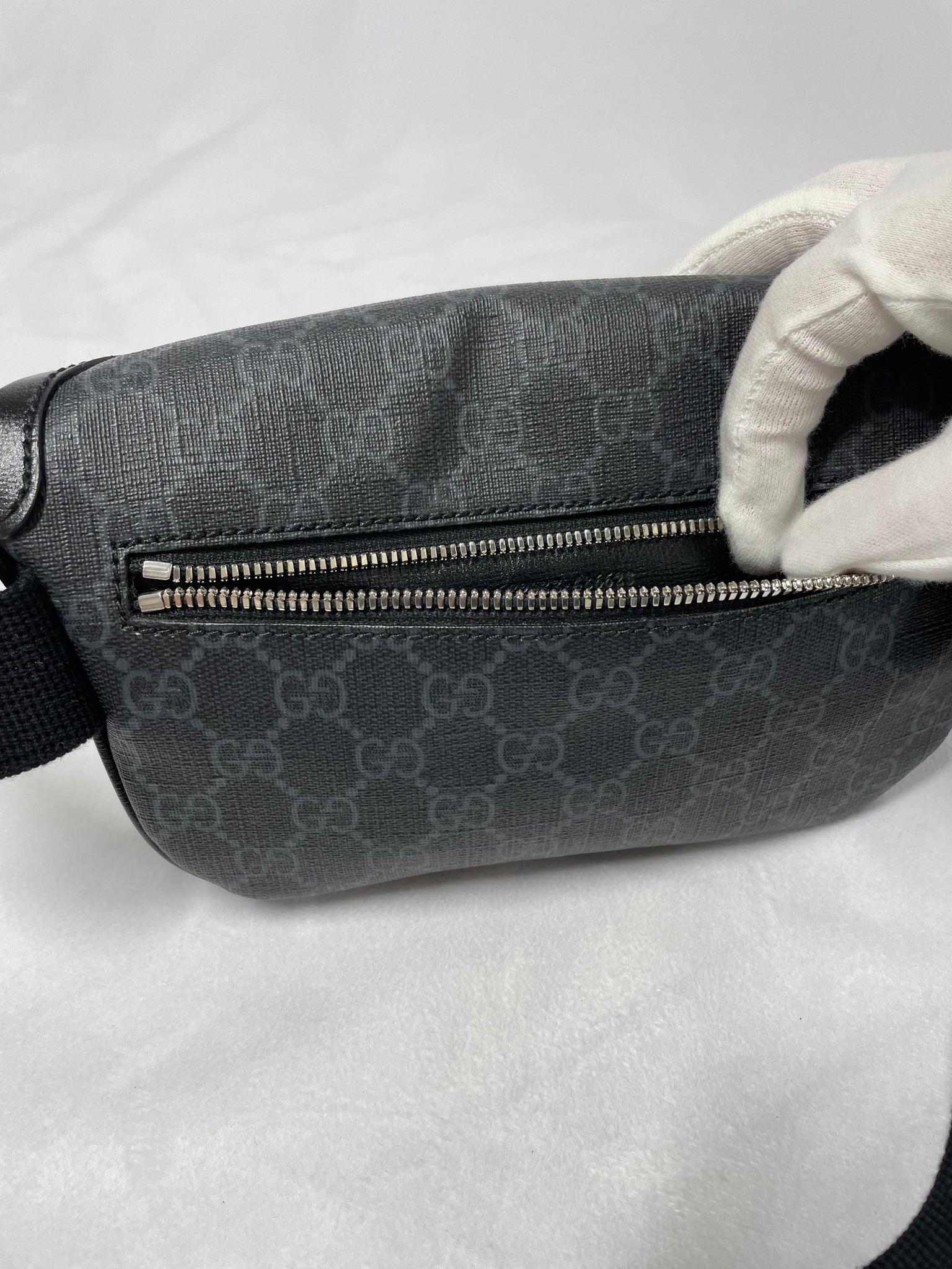 Gucci GG Supreme Belt Bag (unisex) *brand new*