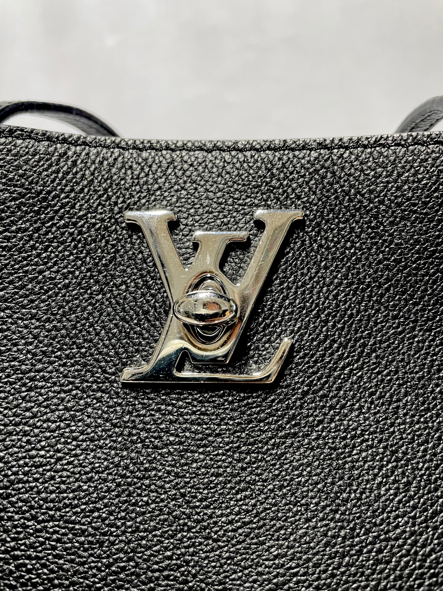 Louis Vuitton, Bags, Authentic 2895 Louis Vuitton Lockme Cabas Tote  Vanille Noir Leather Handbag