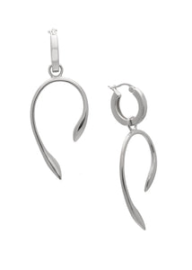 Sarah Mulder Aki Earrings in Rhodium